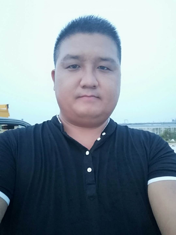 浮华的第一张照片--龙海婚介网