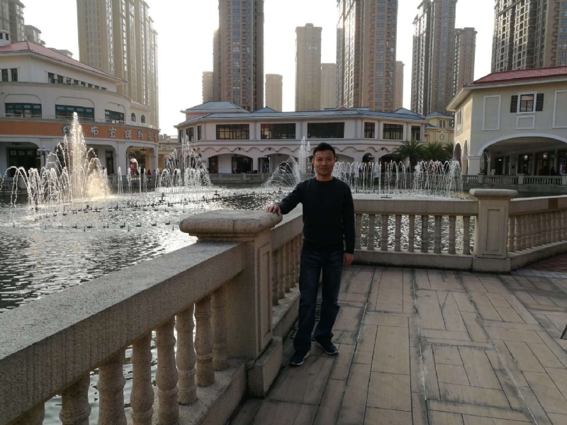 光圈的第二张照片--龙海婚介网