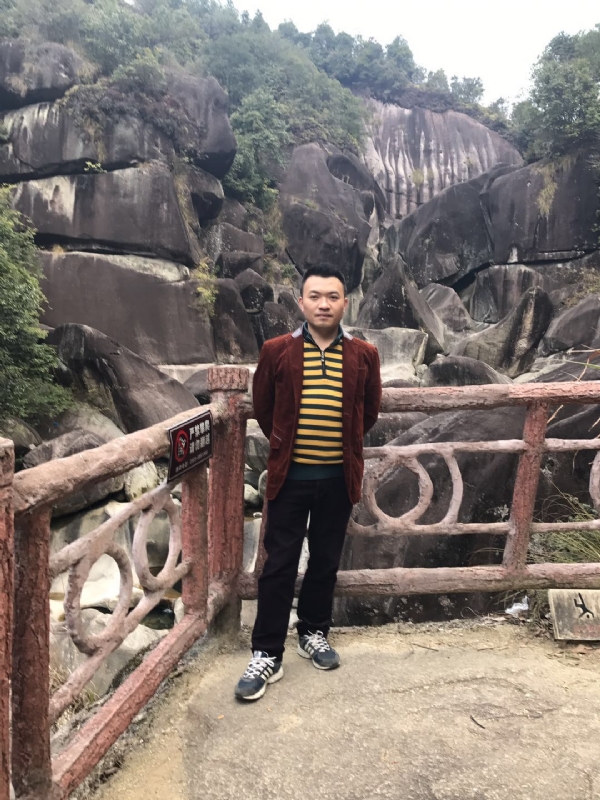 风筝的第二张照片--龙海婚介网