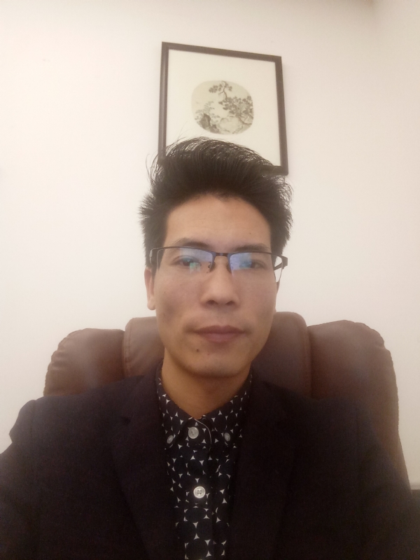 爱也要以诚相待的第一张照片--龙海婚介网