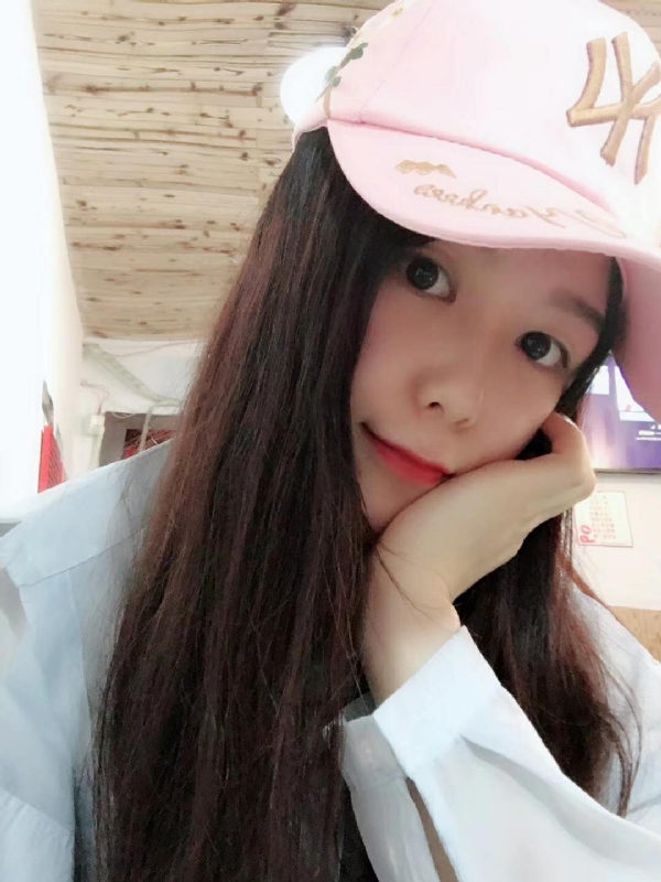 丹丹的第一张照片--龙海婚介网