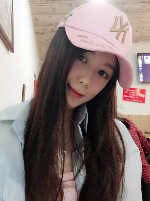 丹丹的第三张照片--龙海婚介网