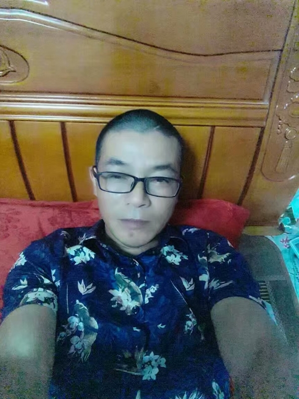 坚信就是你的第一张照片--龙海婚介网