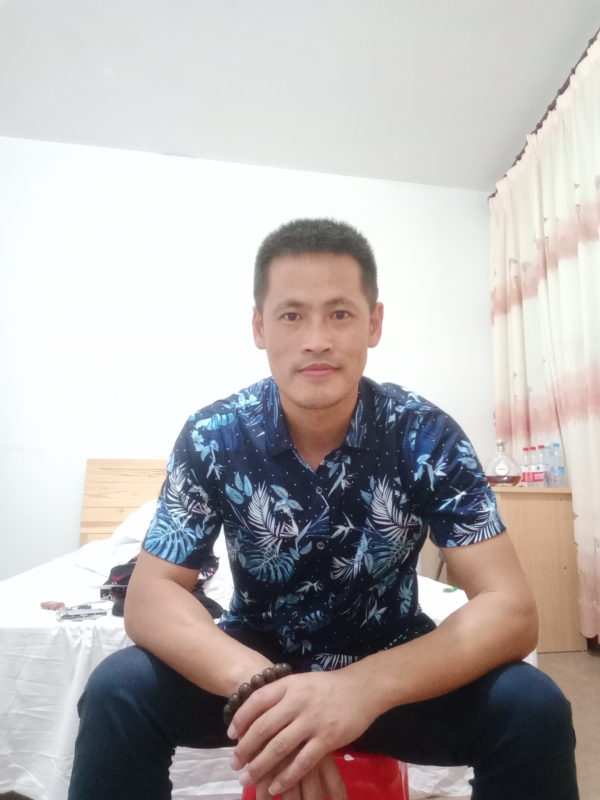风雨夜归人的第二张照片--龙海婚介网