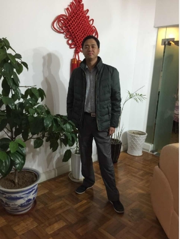 阳光的第一张照片--龙海婚介网