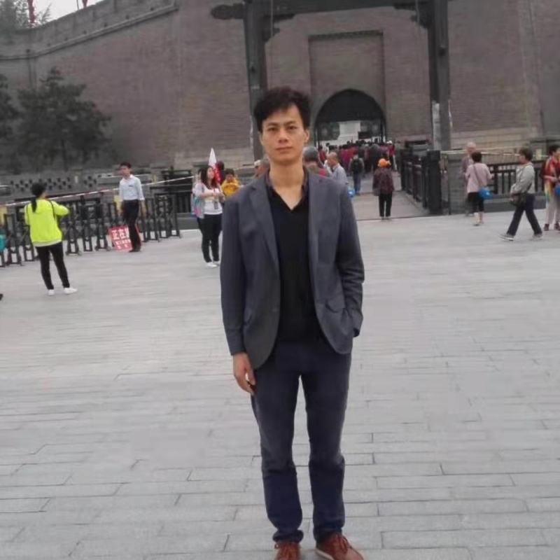 认真的第一张照片--龙海婚介网