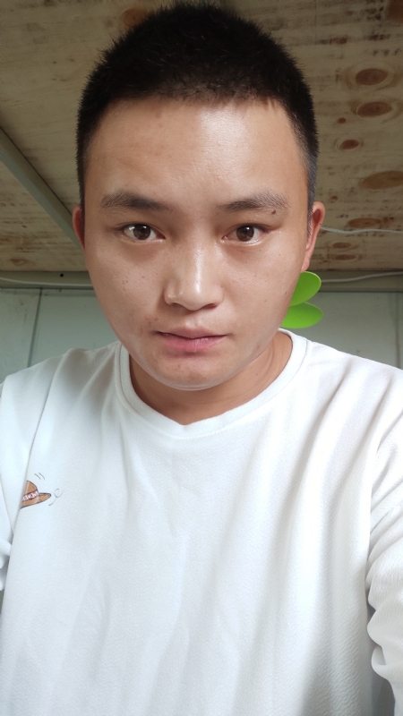 水里面的云呀的第一张照片--龙海婚介网