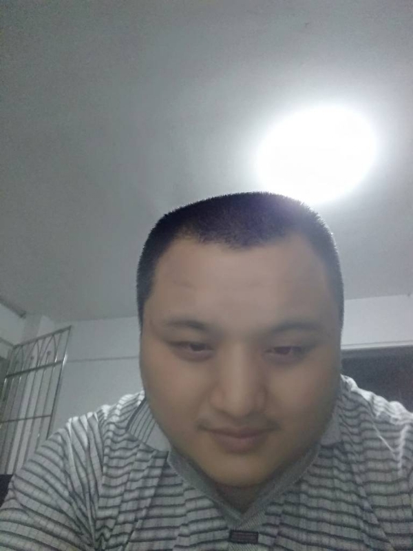 我在机场等艘船的第一张照片--龙海婚介网
