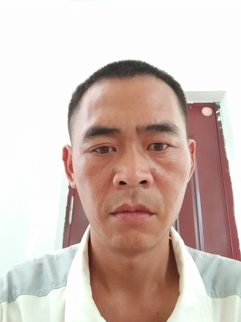 寻爱的第一张照片--龙海婚介网