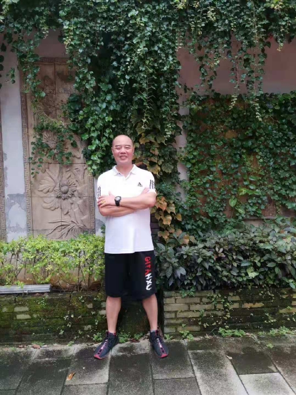 李国伟的第五张照片--龙海婚介网