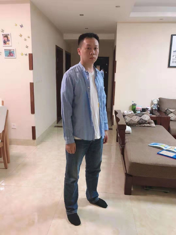 以勒的第一张照片--龙海婚介网