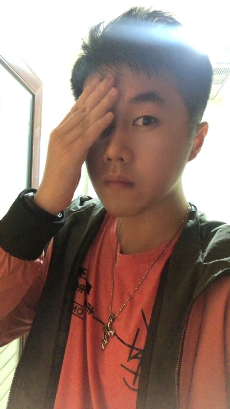 尐坏坏的第一张照片--龙海婚介网
