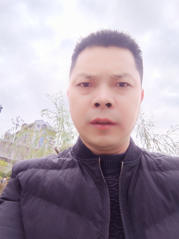 随缘的第一张照片--龙海婚介网