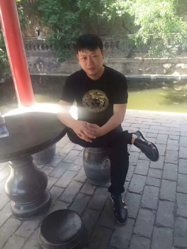 阿斌的第一张照片--龙海婚介网