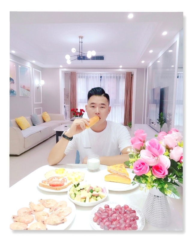 相遇相随的第一张照片--龙海婚介网