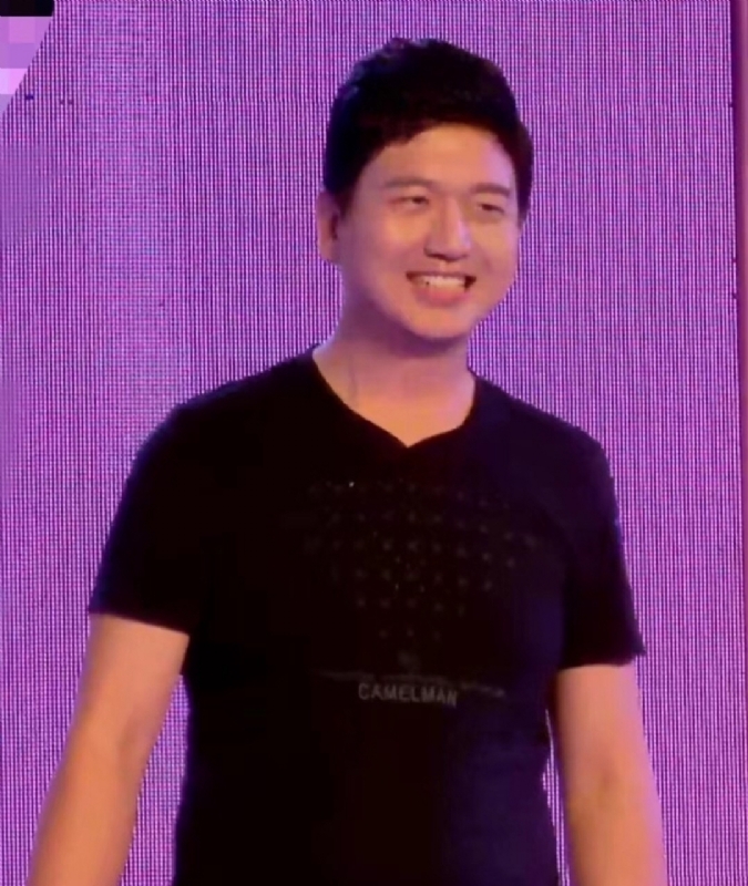 风继续吹的第一张照片--龙海婚介网