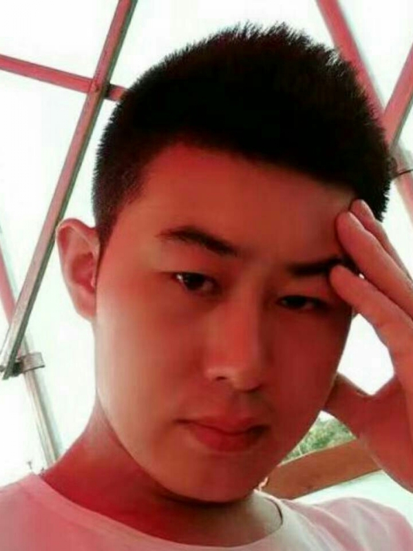 淡漠的第一张照片--龙海婚介网