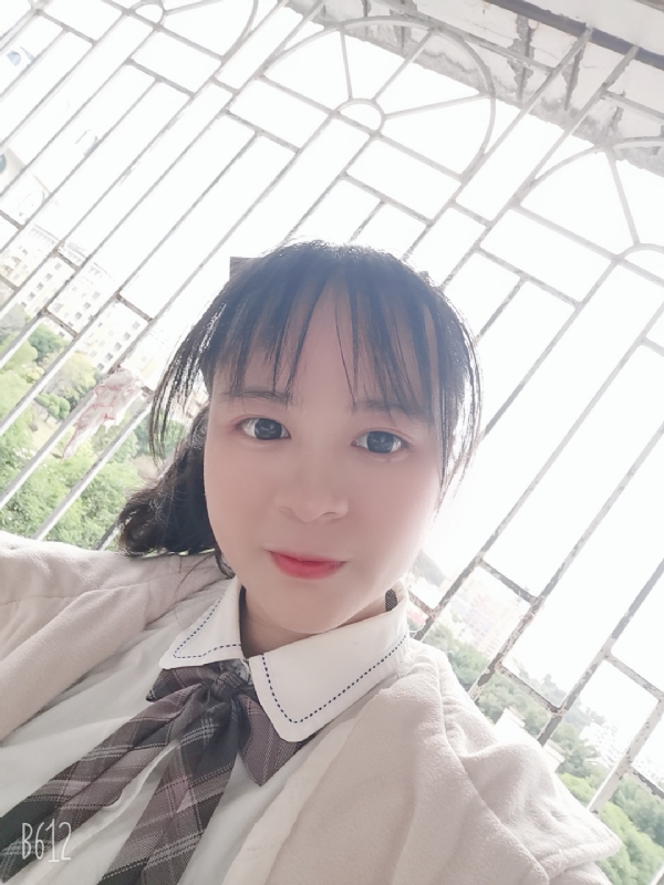 倩倩的第一张照片--龙海婚介网