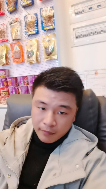 小宇的第一张照片--龙海婚介网