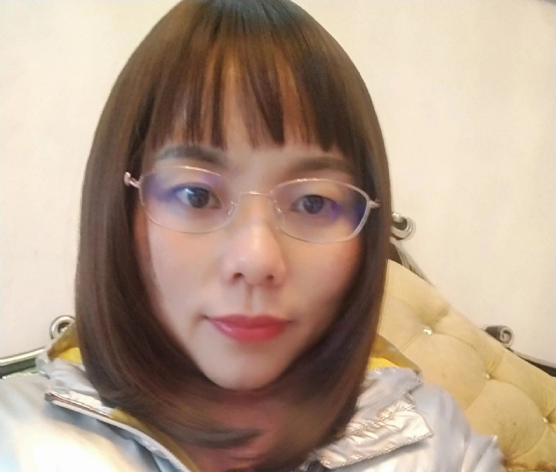 爱笑的彩虹的第一张照片--龙海婚介网