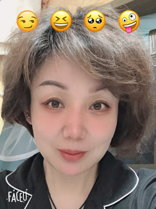 飘拂的第一张照片--龙海婚介网