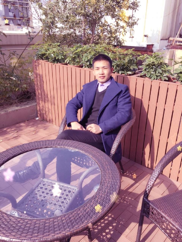 哥哥的第一张照片--龙海婚介网