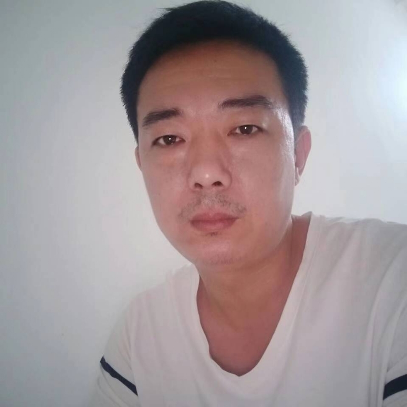 王陆群的第二张照片--龙海婚介网