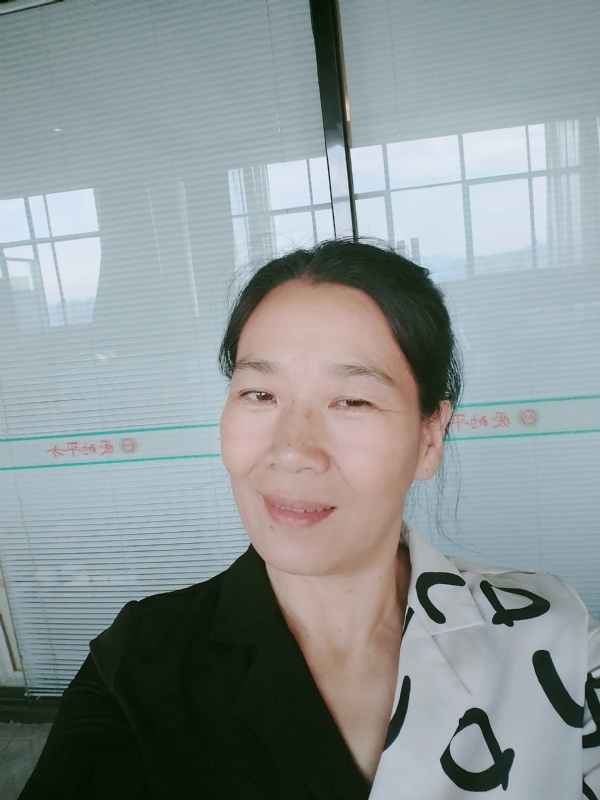 易莲的第一张照片--龙海婚介网