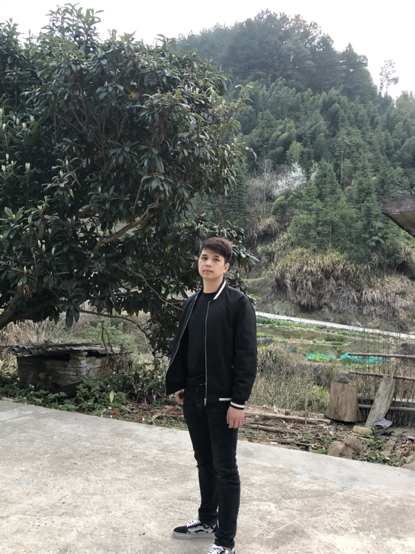 随遇而安的第一张照片--龙海婚介网