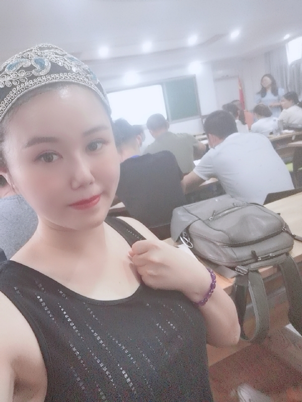 冰欣的第一张照片--龙海婚介网