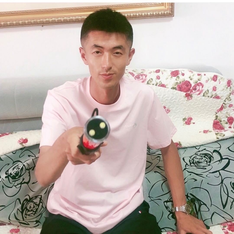转身留下孤独的她的第二张照片--龙海婚介网