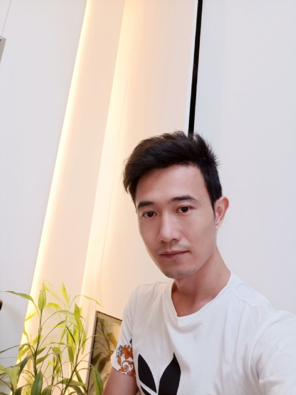 简的第一张照片--龙海婚介网