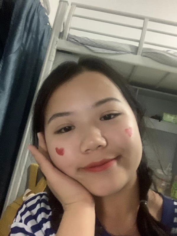 轻轻的一片云的第一张照片--龙海婚介网