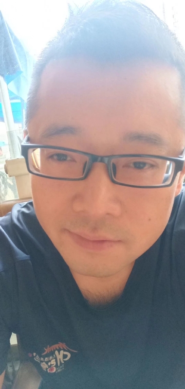 雅痞的第一张照片--龙海婚介网