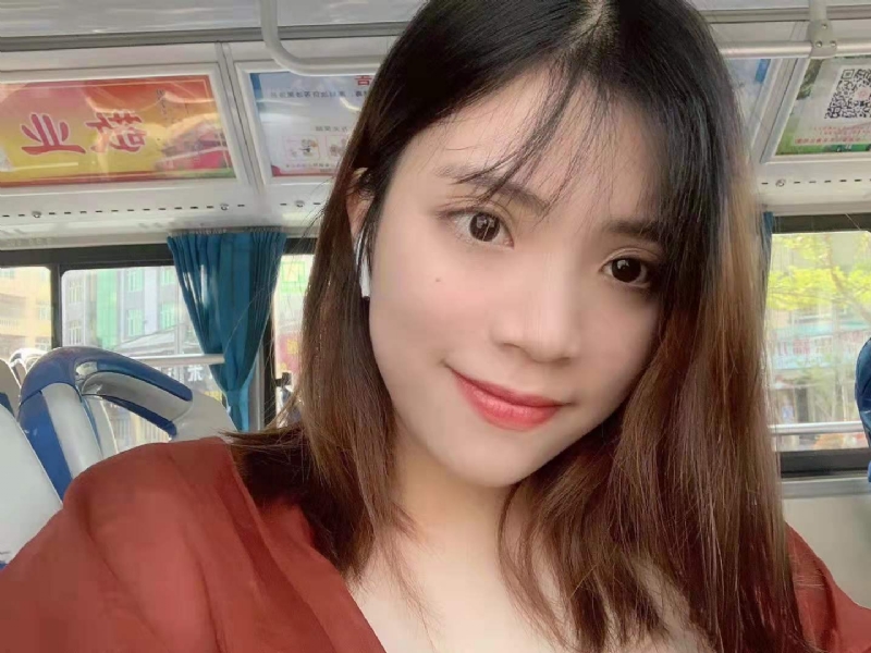 小眼睛的第一张照片--龙海婚介网