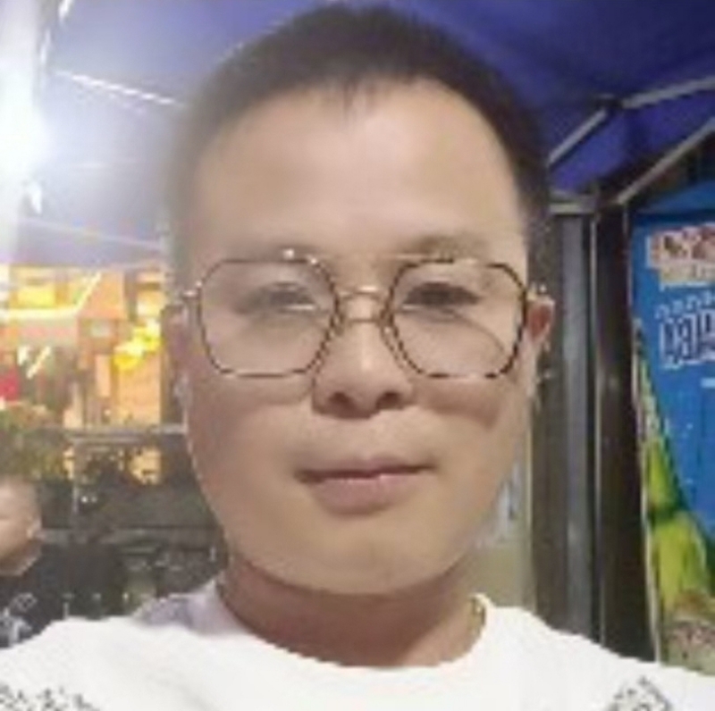 逍遥霸道的第一张照片--龙海婚介网