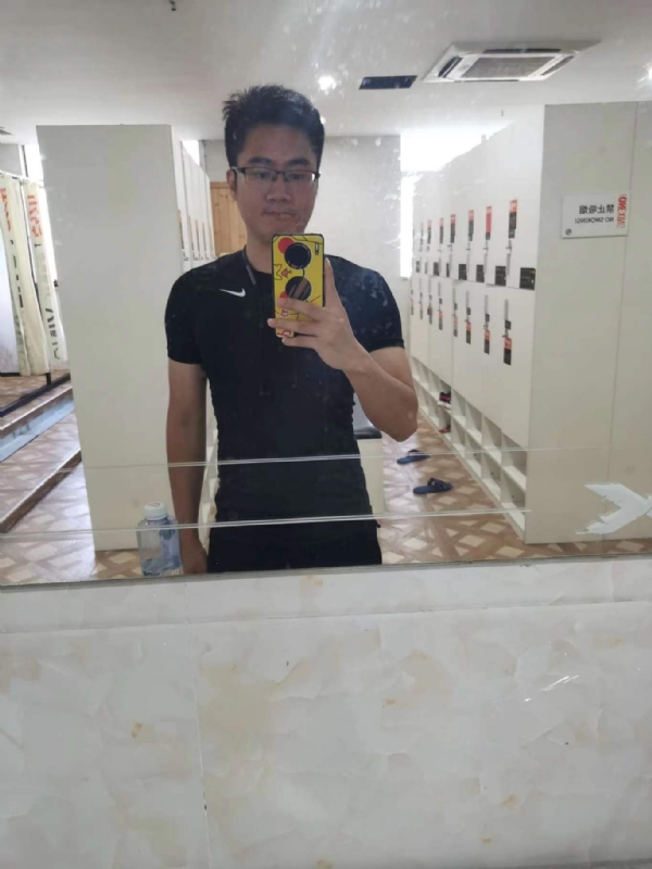 习惯发呆的第一张照片--龙海婚介网