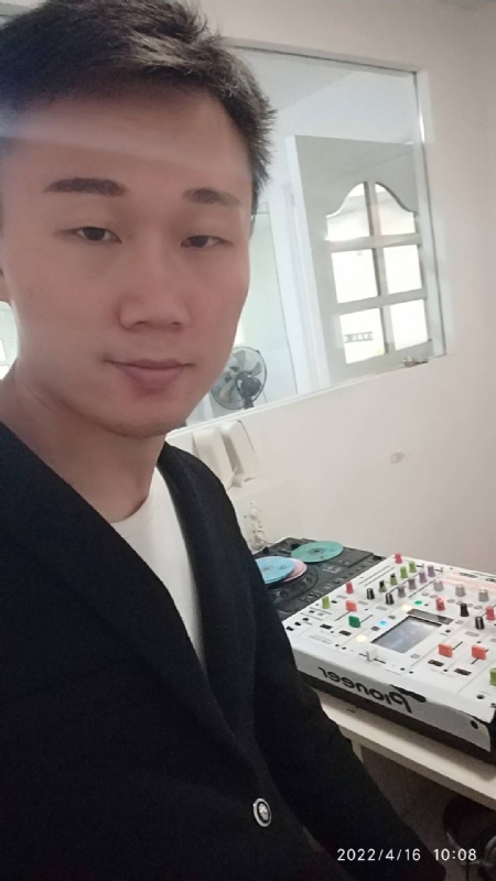 林锋的第一张照片--龙海婚介网