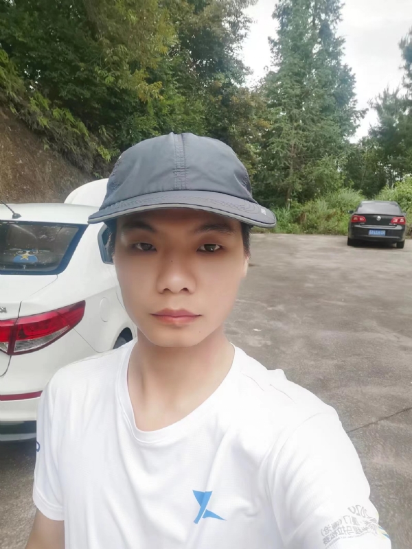 执手幸福的第一张照片--龙海婚介网