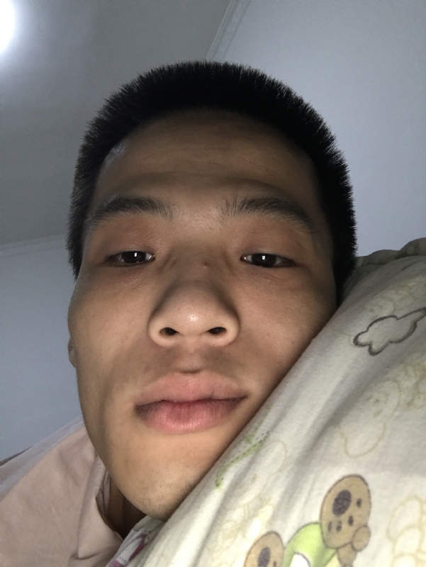直男的第一张照片--龙海婚介网
