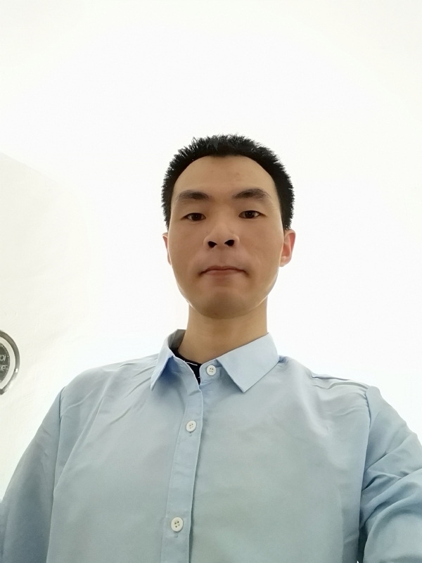 小闹钟的第二张照片--龙海婚介网