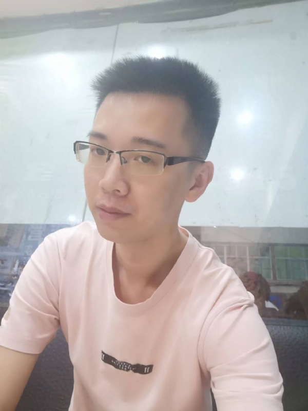 云杰的第三张照片--龙海婚介网