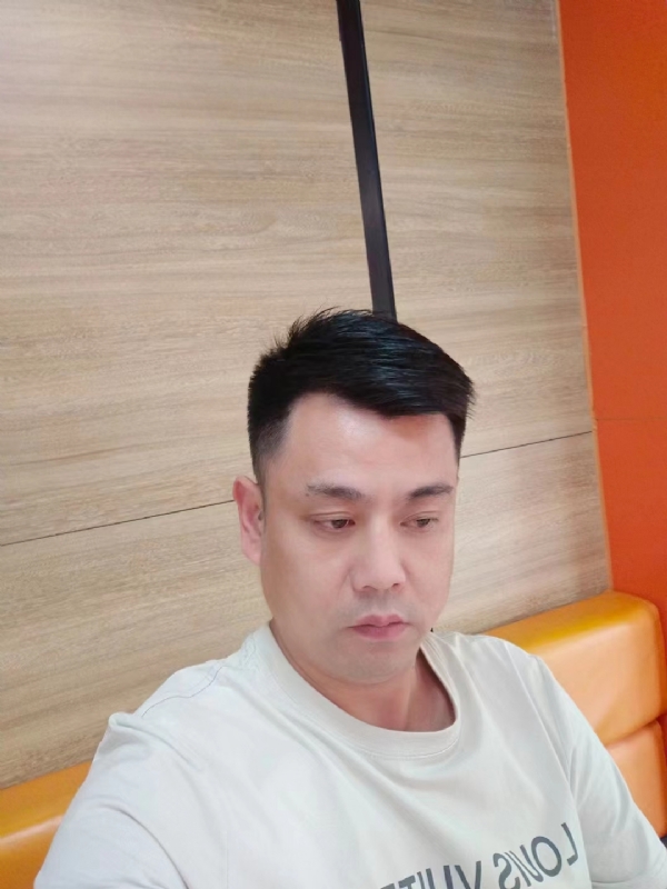不知道的第三张照片--龙海婚介网