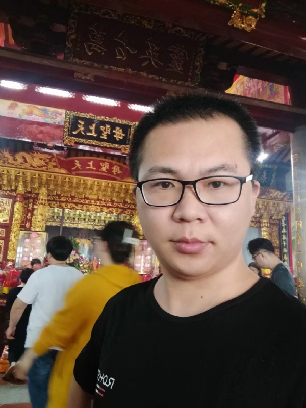 天哥的第一张照片--龙海婚介网