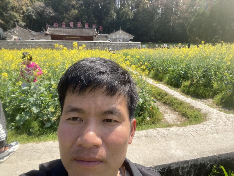 开心的第二张照片--龙海婚介网