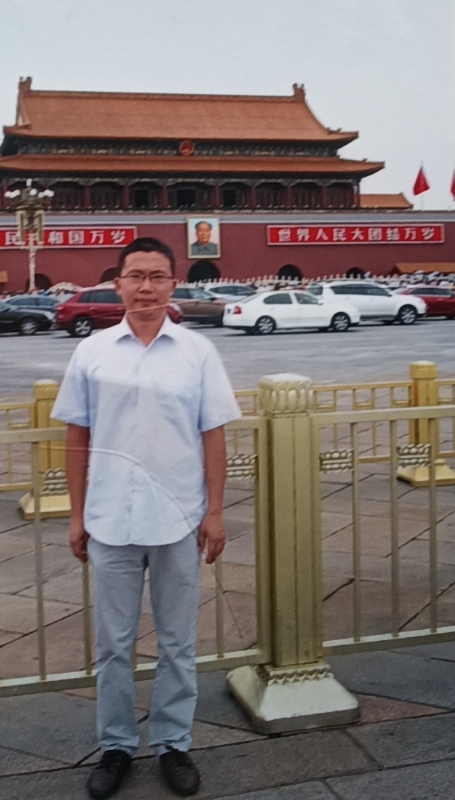 乔治的第一张照片--龙海婚介网