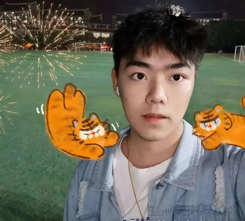 太累了的第一张照片--龙海婚介网