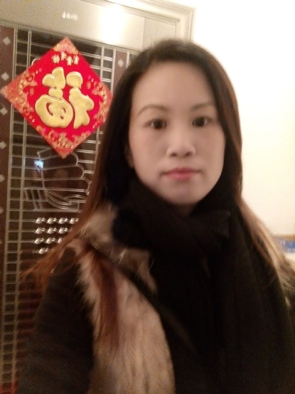 E欣的第二张照片--龙海婚介网