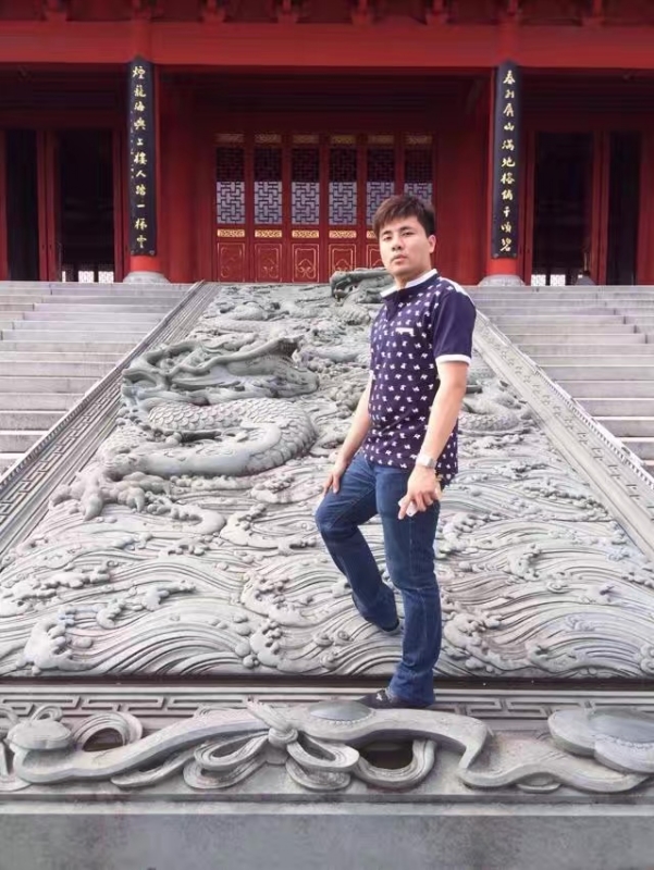 御龙氏的第一张照片--龙海婚介网