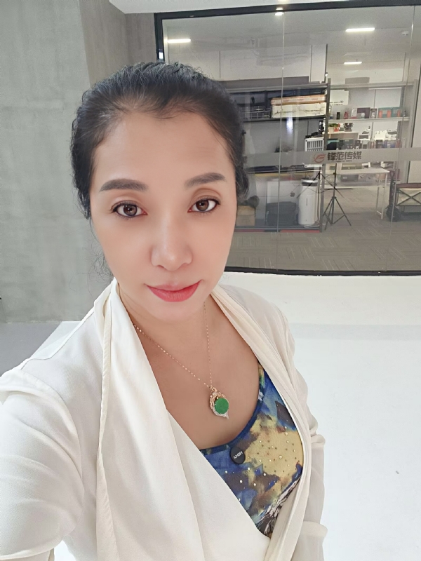 仝馨的第二张照片--龙海婚介网
